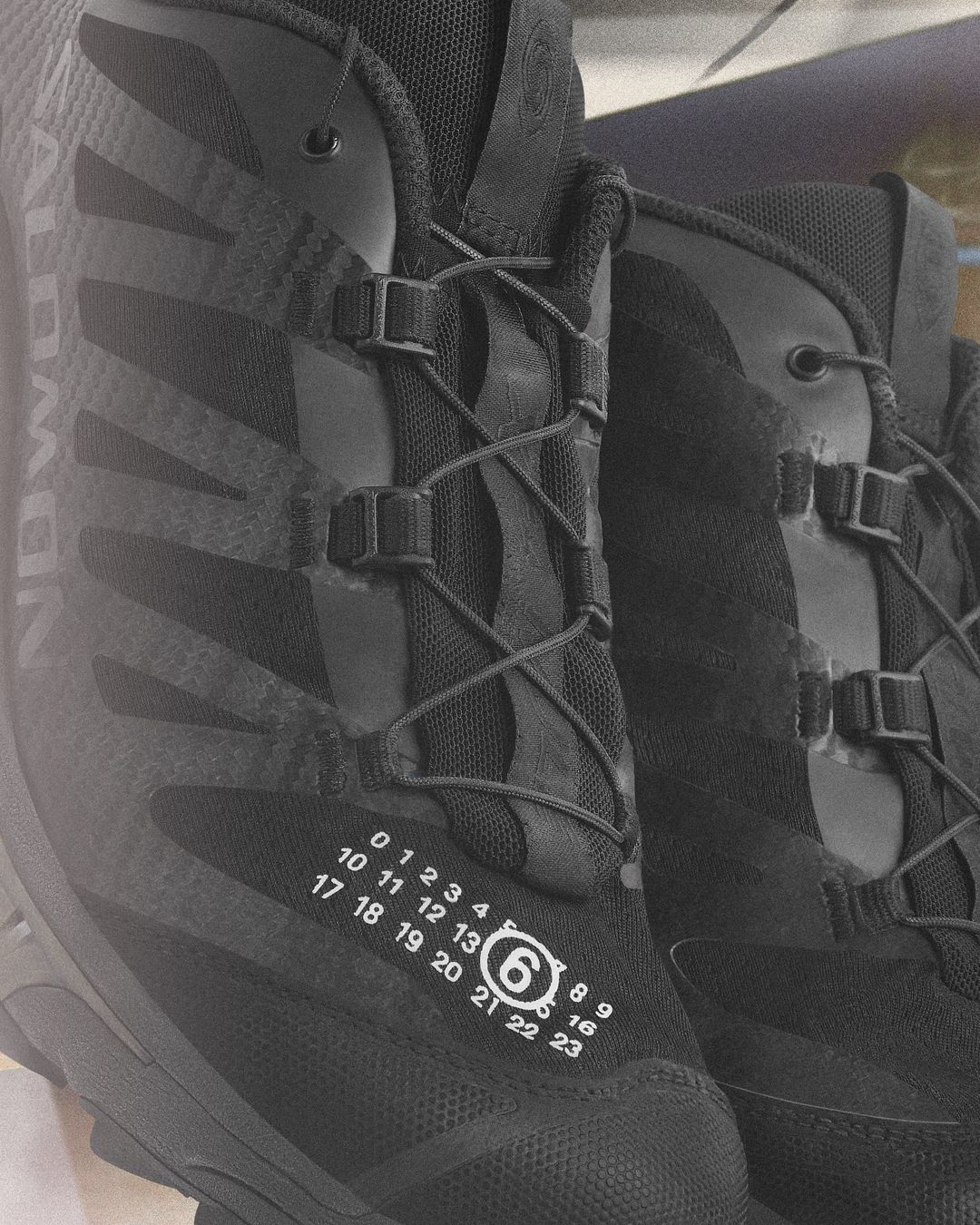 開賣即斷貨？MM6 x Salomon穆勒鞋三色選擇難題