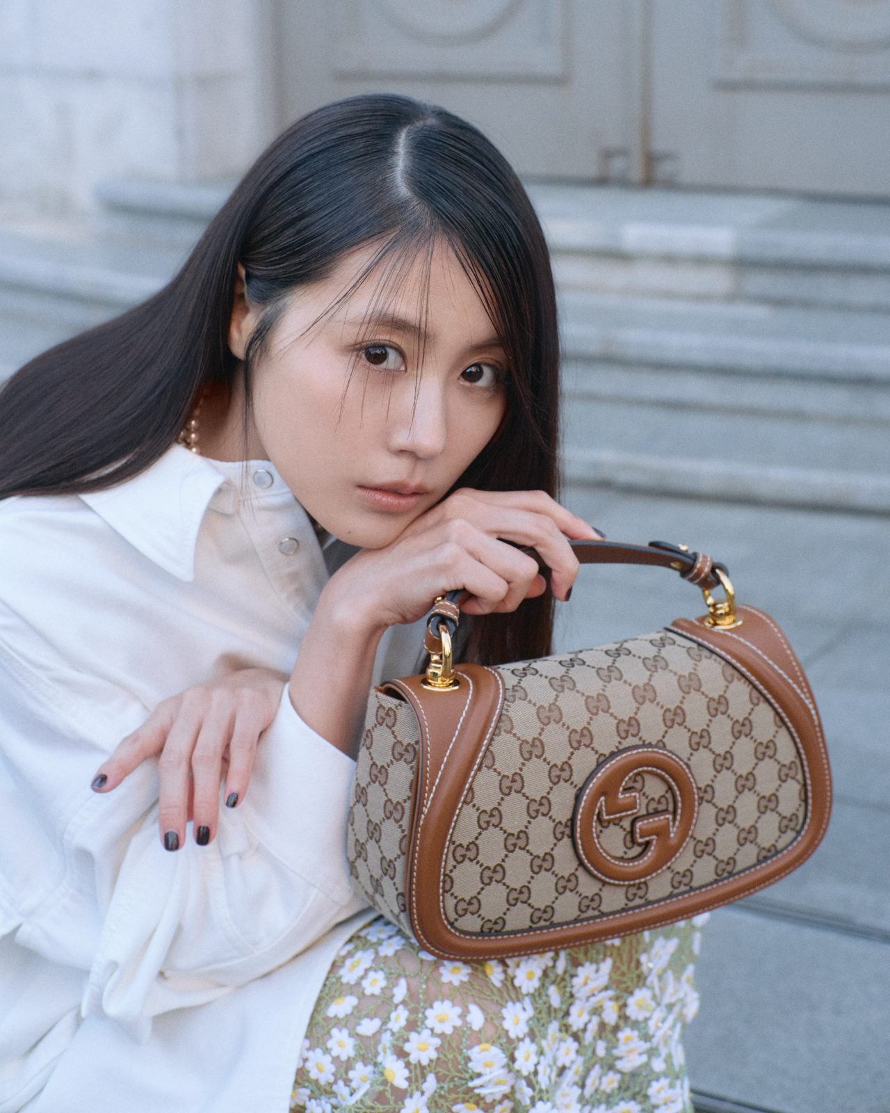 Lucy Liu霸氣展示GUCCI Blondie——來自典藏歷史的新生it bag